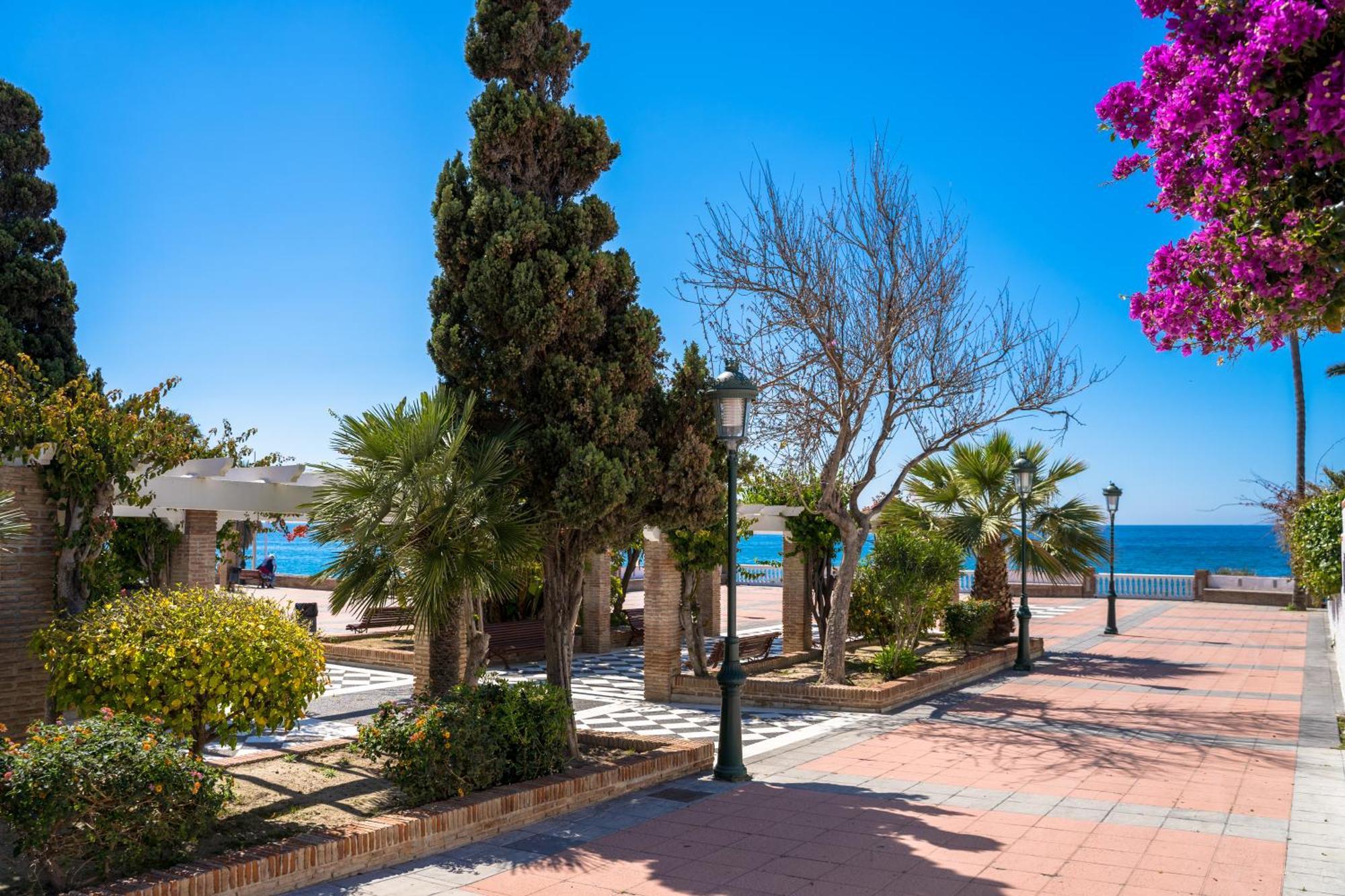 Torrecilla Sirena Beach Nerja Kültér fotó